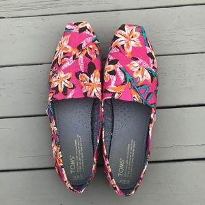 Pink Floral Toms